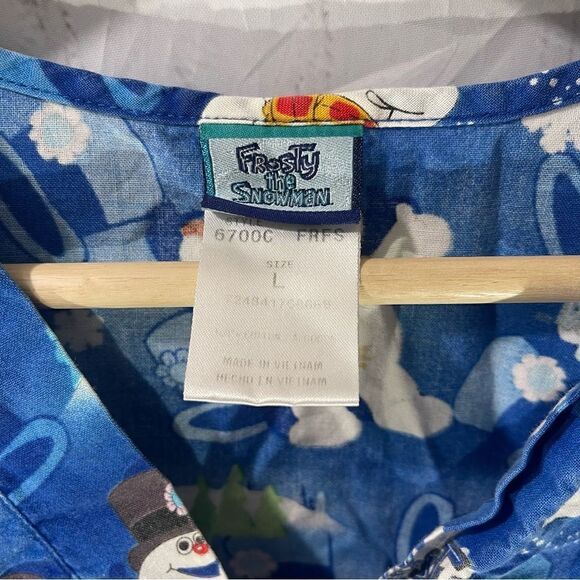 Frosty the Snowman scrub top - Picture 3 of 5